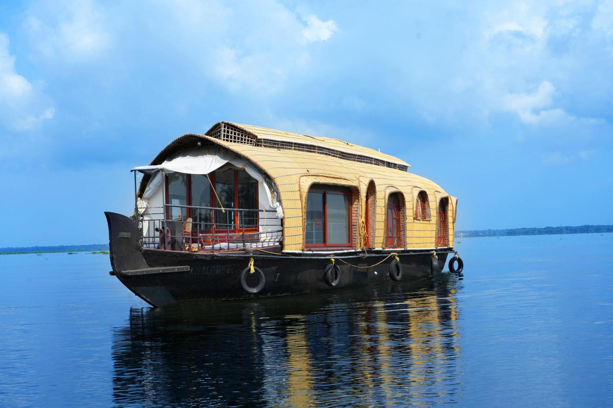 Hotel Aqua Castle Houseboat - By Aqua Jumbo Houseboats Alappuzha Esterno foto
